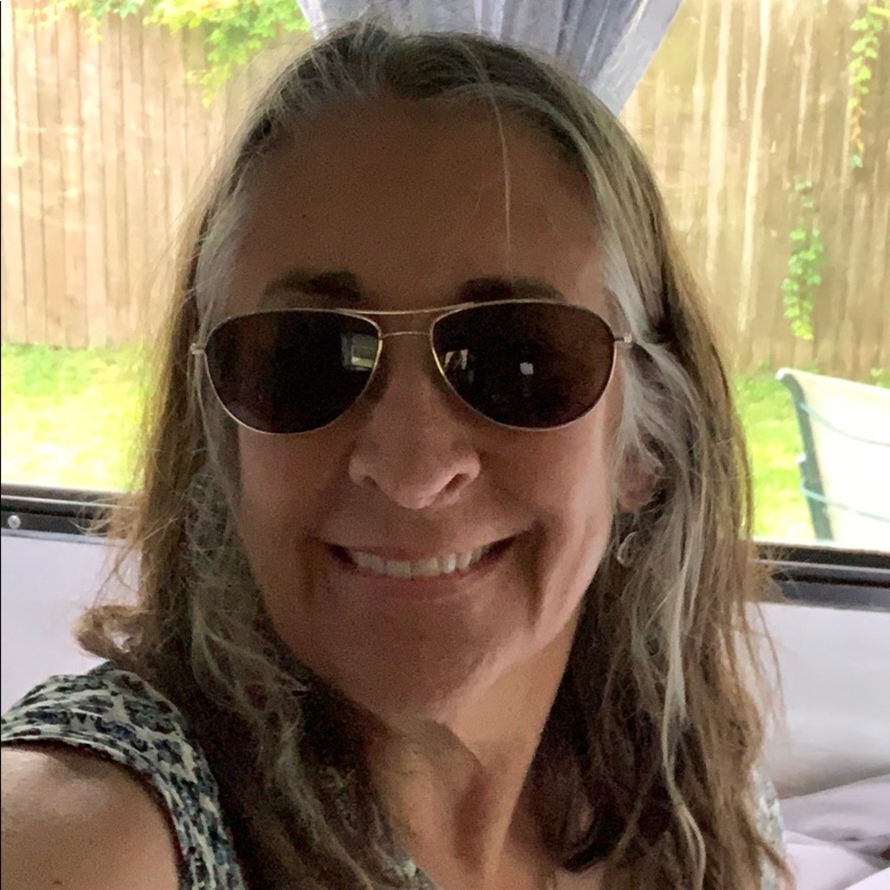 Meet your Posher, Jennifer